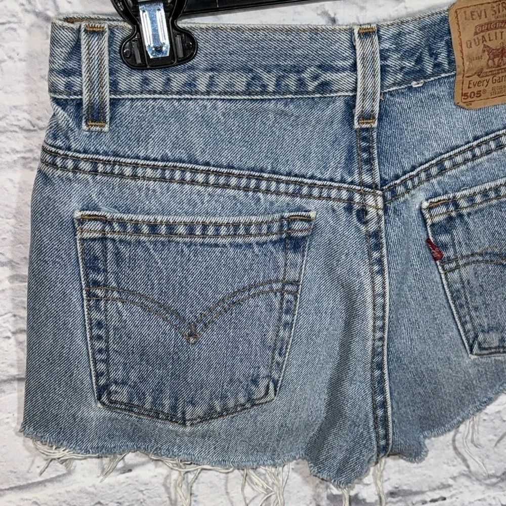 Urban Renewal Boho Floral Patch Upcycled Denim Levi’s Distressed Jean Shorts NWT